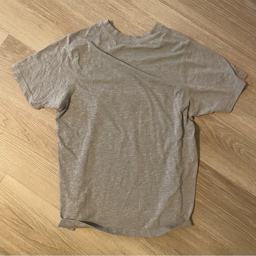 Men’s Large Lafayette Alumni T-Shirt - Picture 2 of 3
